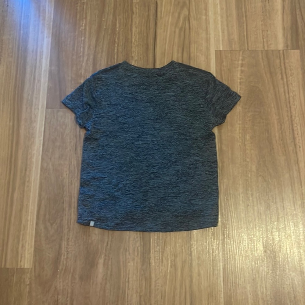 Gray athletic lululemon top